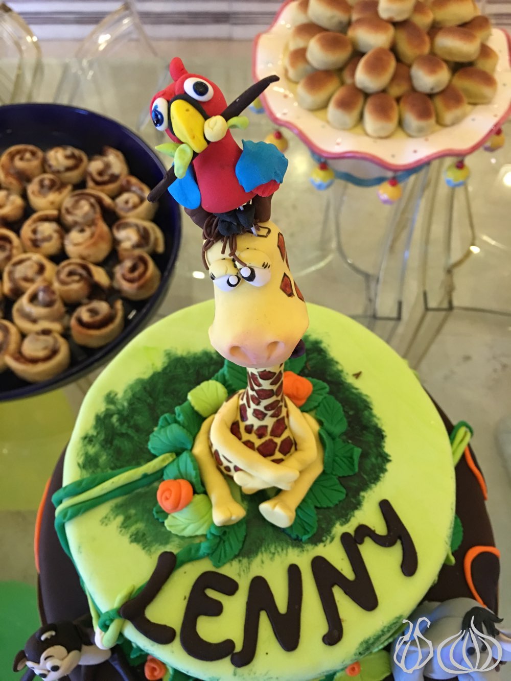 cakes-bites-cookies-cakes12016-03-29-09-34-51