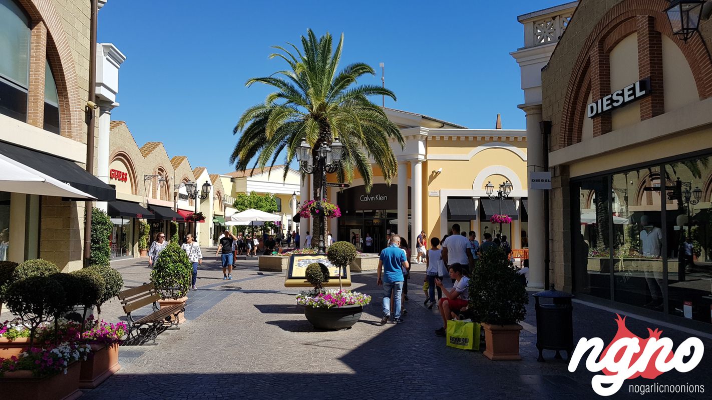 Shopping in Rome: Castel Romano Designer Outlet :: NoGarlicNoOnions: Restaurant, Food, and ...