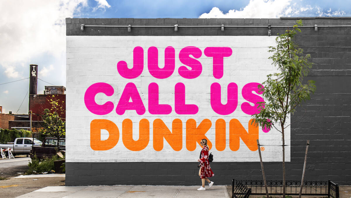 17-dunkin-ooh-justcallusdunkin2018-09-26-12-18-46