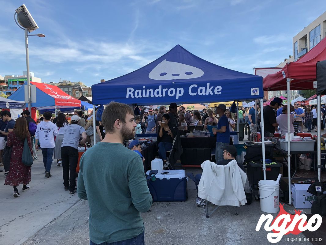 Raindrop_Cake_Street_Food1