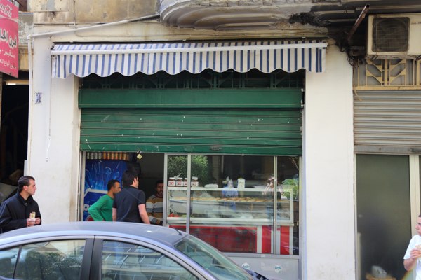 Mankoiche_Beirut_Tour_NoGarlicNoOnions_Furn_Hayek_Achrafieh2