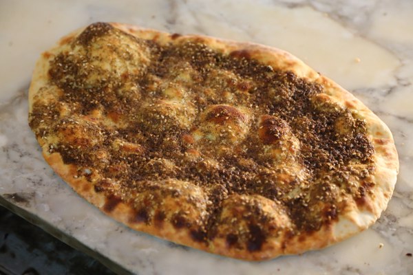 Mankouche_Beirut_Tour_NoGarlicNoOnions_Lourdes_Badaro18