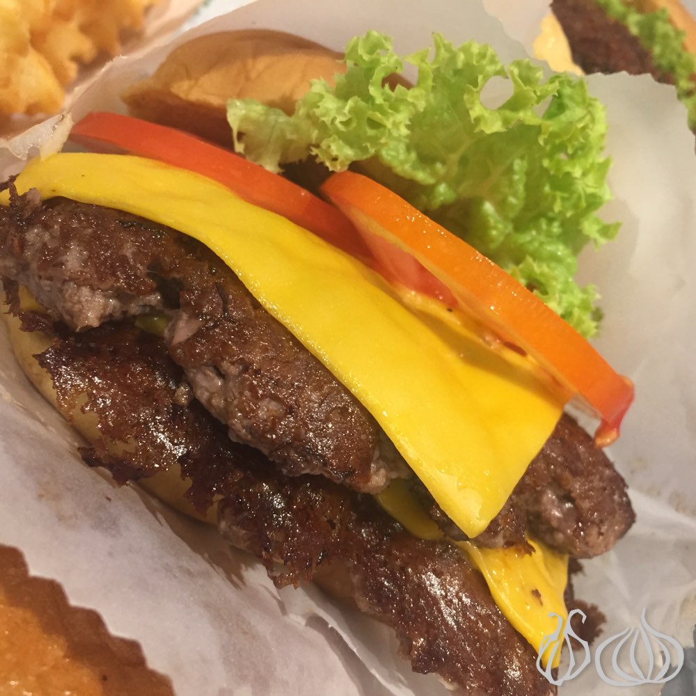 shake-shack-burger-beirut-city-centre242015-07-17-12-39-19