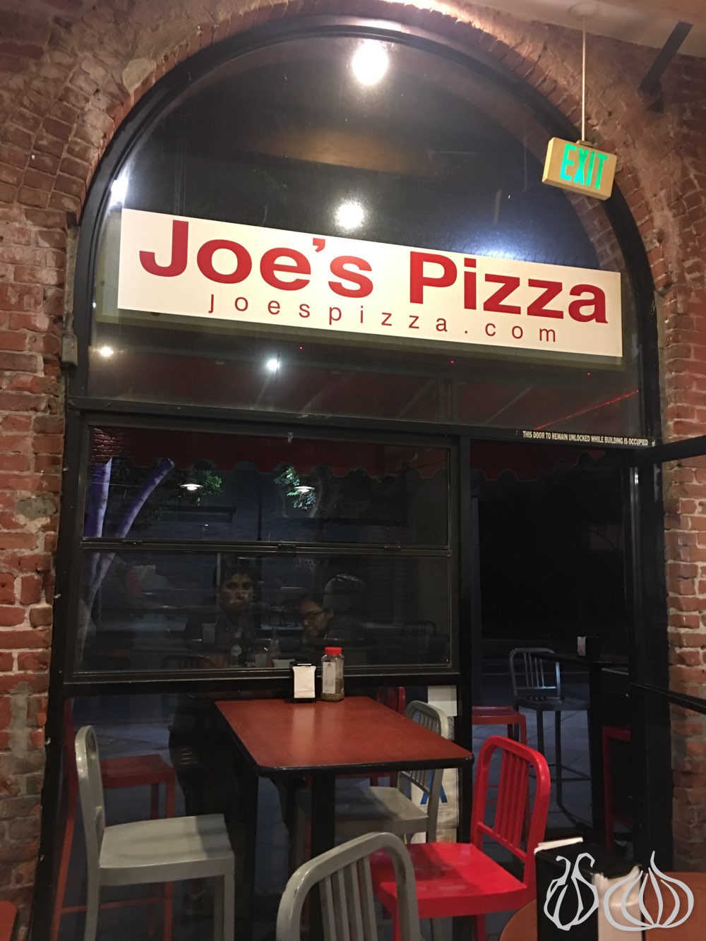 joes-pizza-santa-monica-california92016-10-07-09-32-39