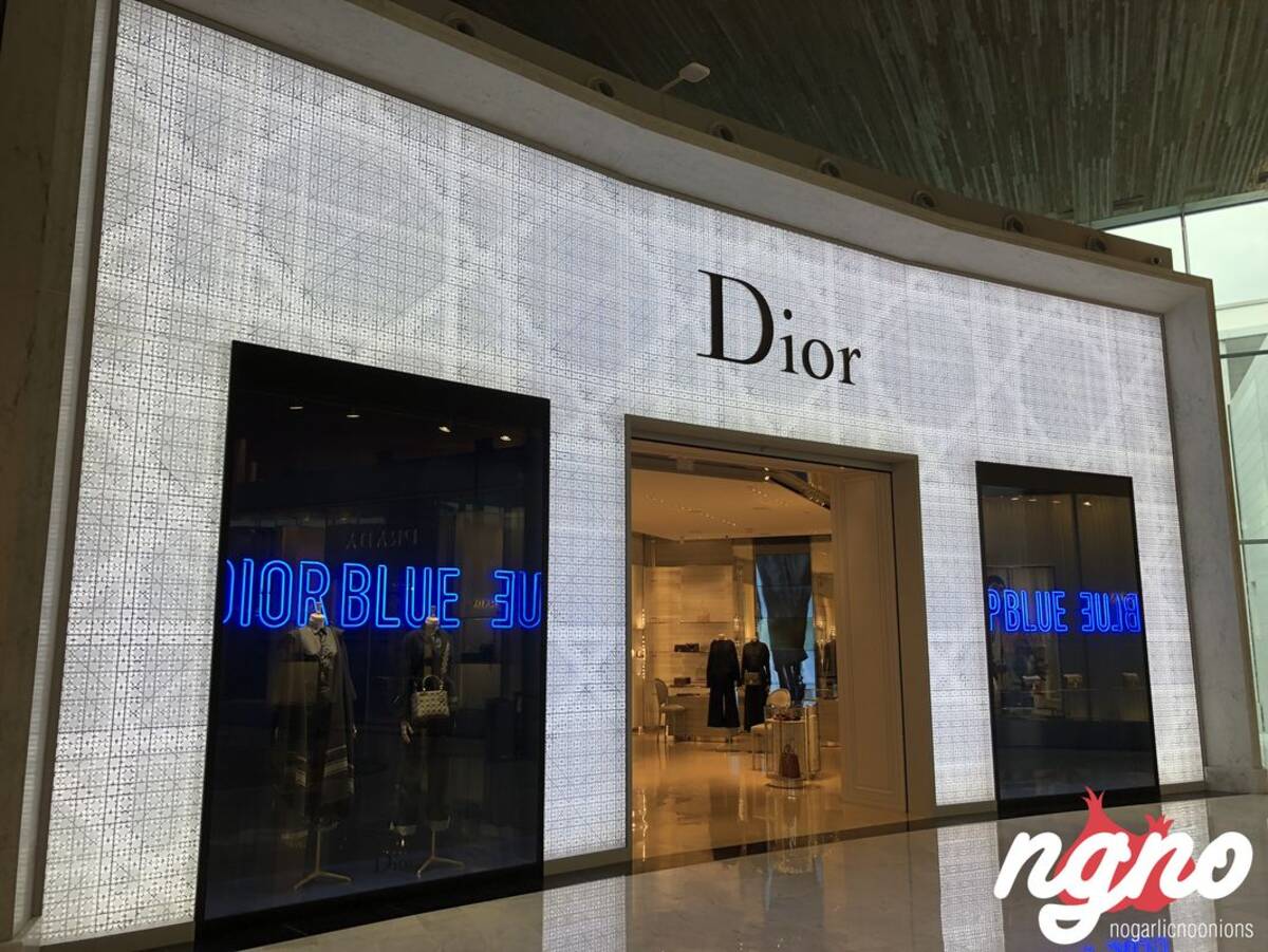 Dior charles best sale de gaulle airport