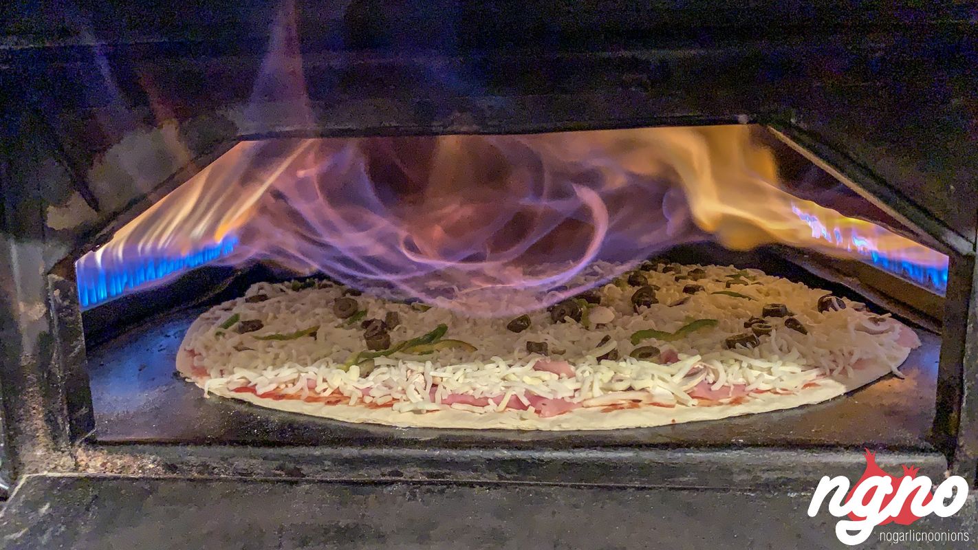 pizza-charbel-hasroun-nogarlicnoonions-132019-03-03-07-26-09
