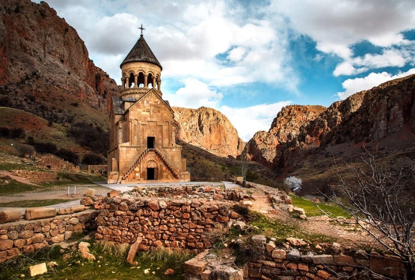7.noravank-monastery-in-armenia