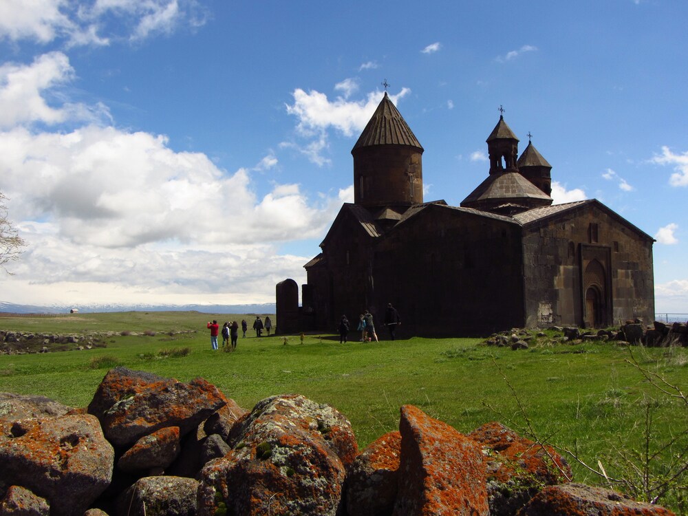 8.saghmosavank-monastery-in-armenia