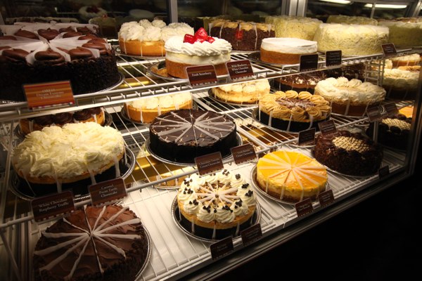 Cheesecake Factory at Dubai Mall | Dubai Mall vs Mall of the Emirates | The Vacation Builder