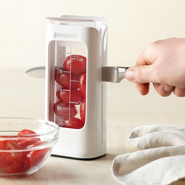 Tomato and grapes slicer